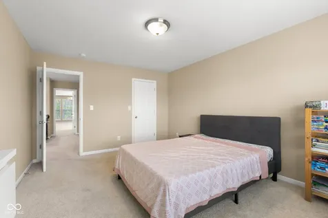 6972 Pinnacle Drive Columbus IN 47201
