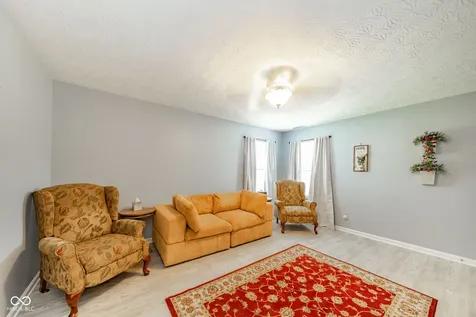 3065 W Applewood Court Muncie IN 47304