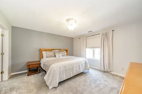 3065 W Applewood Court Muncie IN 47304