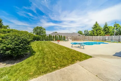 3065 W Applewood Court Muncie IN 47304
