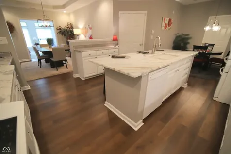 7484 Courtyard Way Fishers IN 46038