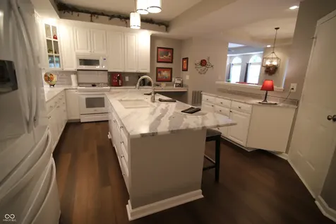 7484 Courtyard Way Fishers IN 46038