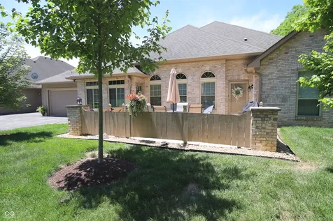 7484 Courtyard Way Fishers IN 46038