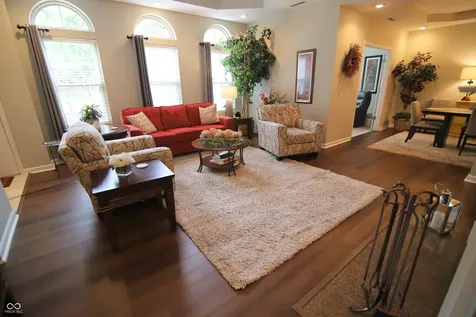 7484 Courtyard Way Fishers IN 46038