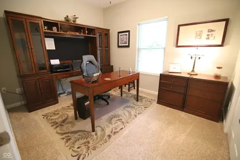 7484 Courtyard Way Fishers IN 46038