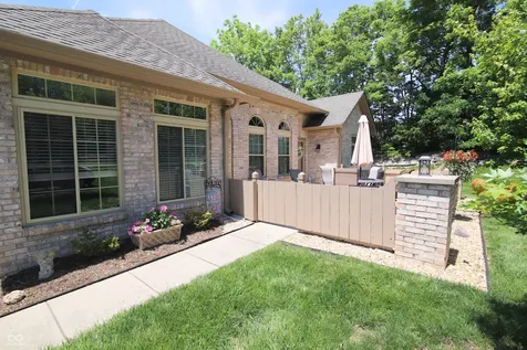 7484 Courtyard Way Fishers IN 46038