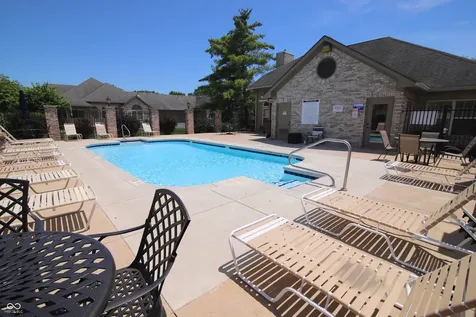 7484 Courtyard Way Fishers IN 46038