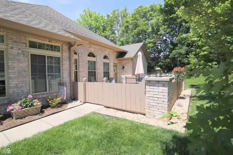 7484 Courtyard Way Fishers IN 46038