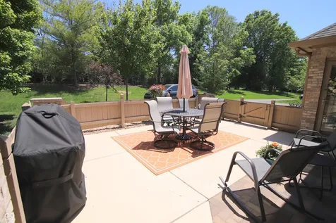 7484 Courtyard Way Fishers IN 46038