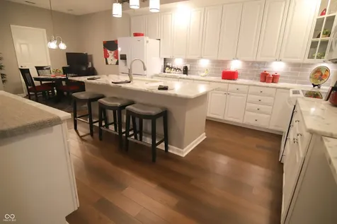 7484 Courtyard Way Fishers IN 46038