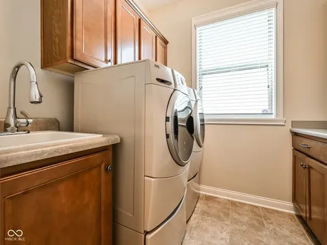 15124 Kampen Circle Carmel IN 46033