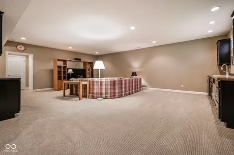 15124 Kampen Circle Carmel IN 46033