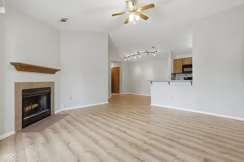 7210 Village Parkway Drive Indianapolis IN 46254