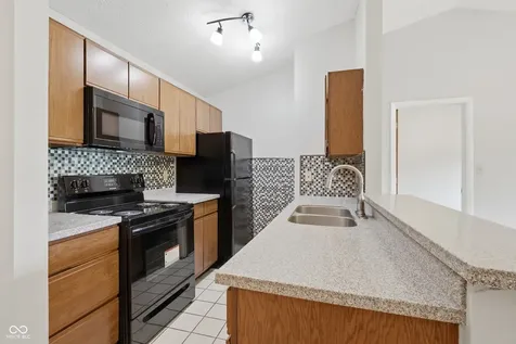 7210 Village Parkway Drive Indianapolis IN 46254