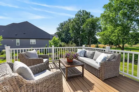 2752 Flowing Creek Place Westfield IN 46074