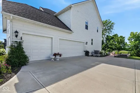 2752 Flowing Creek Place Westfield IN 46074