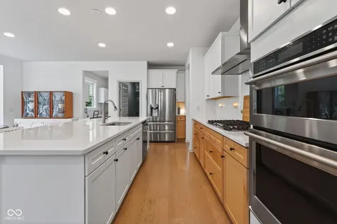 2752 Flowing Creek Place Westfield IN 46074