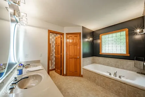 10 Stratford Way Danville IN 46122