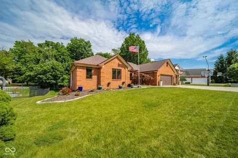 10 Stratford Way Danville IN 46122