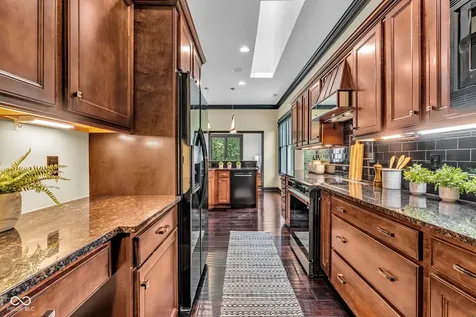 15268 Kampen Circle Carmel IN 46033