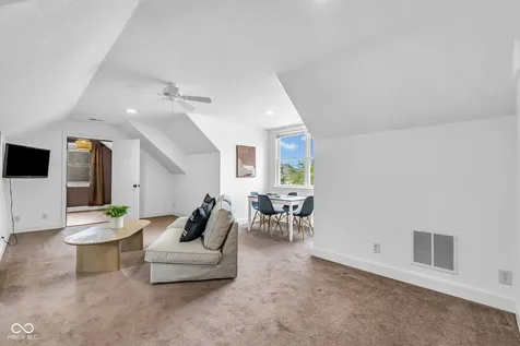 15268 Kampen Circle Carmel IN 46033