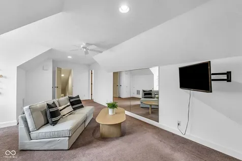 15268 Kampen Circle Carmel IN 46033