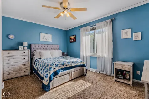1921 Lockerbie Drive Columbus IN 47203