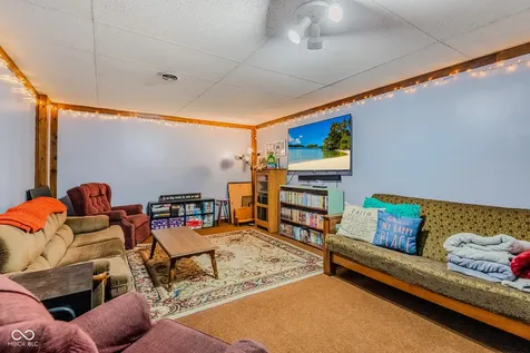 1921 Lockerbie Drive Columbus IN 47203