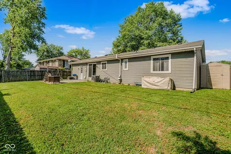 1921 Lockerbie Drive Columbus IN 47203