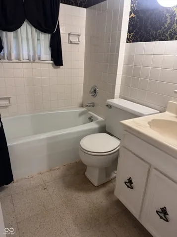 5924 Allisonville Indianapolis IN 46220