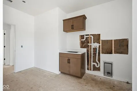 2786 S Kings Way New Palestine IN 46163