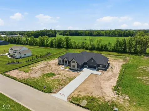 2786 S Kings Way New Palestine IN 46163