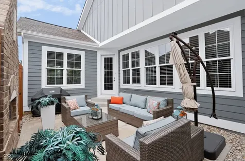 1674 Avondale Drive Westfield IN 46074