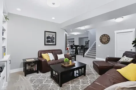 1674 Avondale Drive Westfield IN 46074