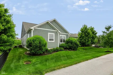 1674 Avondale Drive Westfield IN 46074