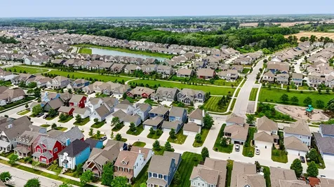 1674 Avondale Drive Westfield IN 46074