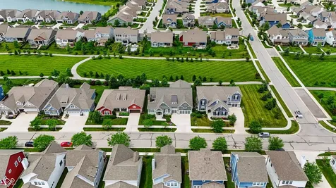 1674 Avondale Drive Westfield IN 46074