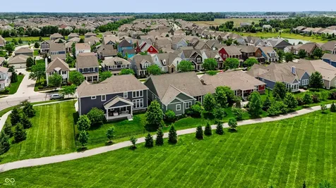1674 Avondale Drive Westfield IN 46074