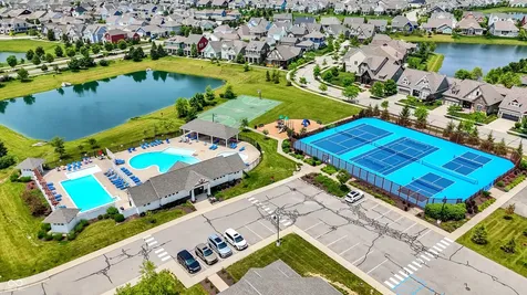 1674 Avondale Drive Westfield IN 46074