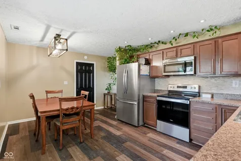 1254 Cherryfield Lane Greenwood IN 46142