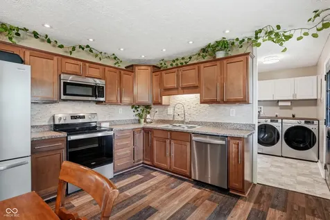 1254 Cherryfield Lane Greenwood IN 46142