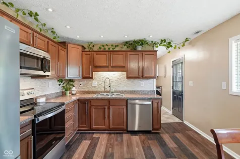 1254 Cherryfield Lane Greenwood IN 46142