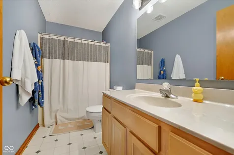 6758 Loretta Court Avon IN 46123