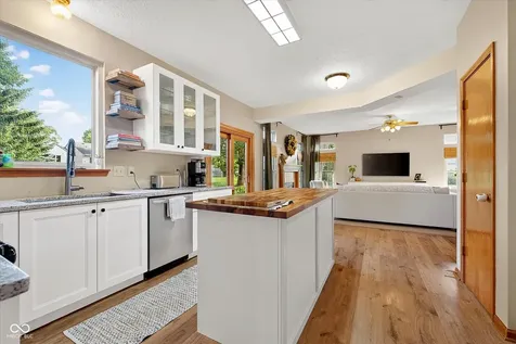 6758 Loretta Court Avon IN 46123