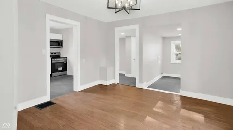 108 E Washington Mooresville IN 46158