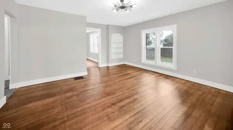 108 E Washington Mooresville IN 46158