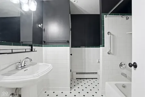 5843 Eastview Court Indianapolis IN 46250