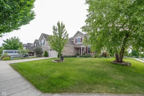 13874 Luxor Chase Fishers IN 46038