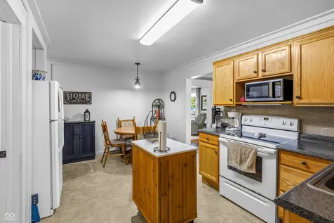 9785 W County Road 200 N Seymour IN 47274