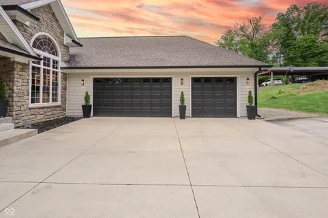 11911 W Grandview Drive Columbus IN 47201